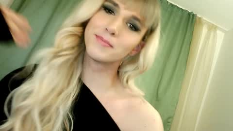 Snapshot of hellenspellman chatting on March 6, 2025, 4:30 am Helen Spellman online show from March 6, 2025, 4:30 am