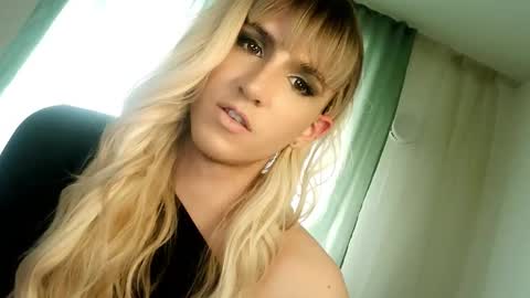 Snapshot of hellenspellman chatting on March 7, 2025, 7:52 am Helen Spellman online show from March 7, 2025, 7:52 am