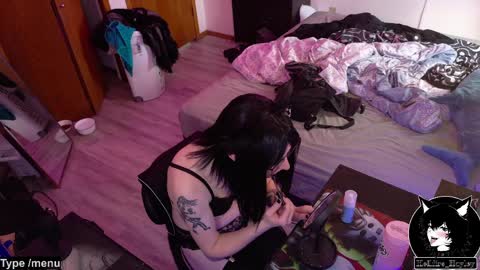 Hayley online show from April 9, 2026, 1:05 am