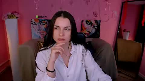 Helli online show from June 8, 2026, 7:03 pm