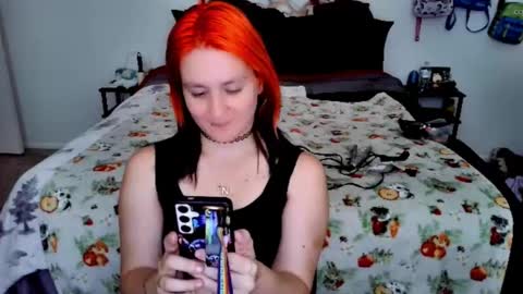 HellienaDesroser online show from September 29, 2025, 8:24 pm