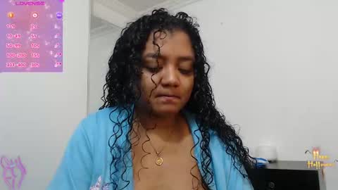 Snapshot of hello_candy chatting on October 16, 2025, 10:00 pm Candy online show from October 16, 2025, 10:00 pm