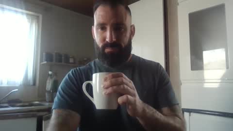 hellobunbunx0 online show from April 8, 2026, 1:22 pm