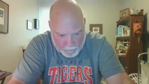 Snapshot of helloforfun111 chatting on October 7, 2025, 8:06 pm helloforfun111 online show from October 7, 2025, 8:06 pm