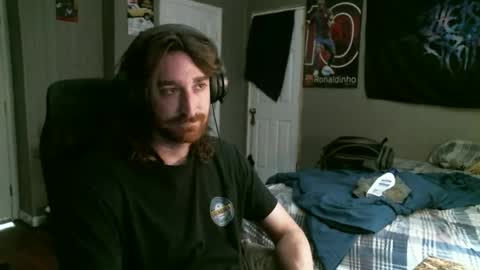 Snapshot of hellothereimcoolyo chatting on April 12, 2026, 8:47 pm longhairbeardedguy online show from April 12, 2026, 8:47 pm