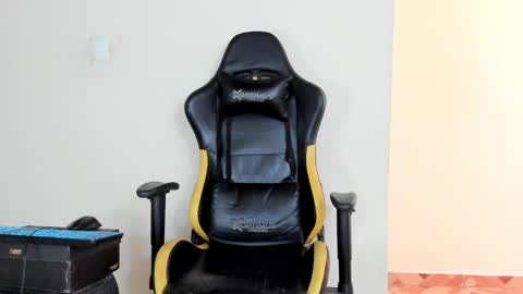 Snapshot of hellstar_team chatting on November 1, 2025, 9:17 pm Star and Andy online show from November 1, 2025, 9:17 pm