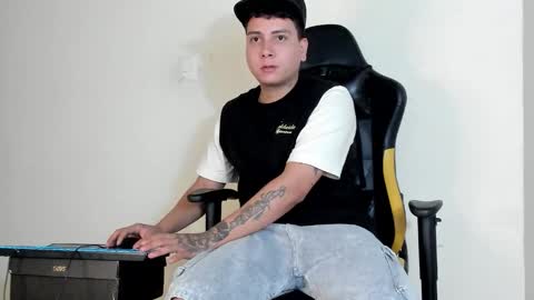 Snapshot of hellstar_team chatting on November 16, 2025, 8:42 am Star and Andy online show from November 16, 2025, 8:42 am