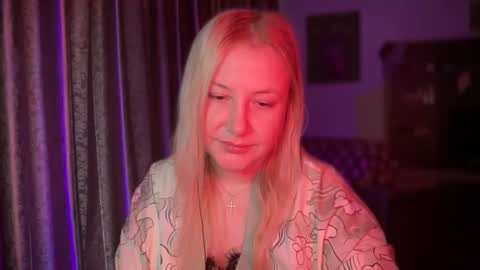 Snapshot of hellyriddle chatting on December 18, 2025, 7:25 am DeleteyourSadness online show from December 18, 2025, 7:25 am