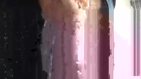 Snapshot of helpmegetitup70 chatting on September 20, 2025, 9:54 am older cock online show from September 20, 2025, 9:54 am