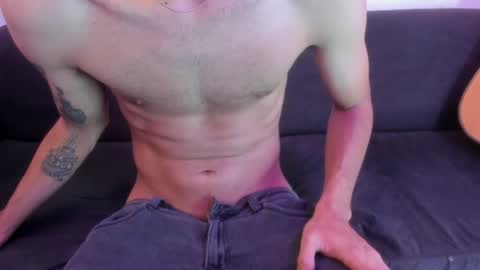 henrik_senn online show from July 14, 2026, 11:49 am