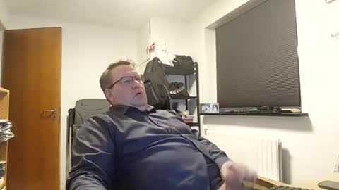 henrikrp1971 online show from February 2, 2026, 4:38 pm