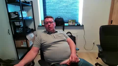 henrikrp1971 online show from April 26, 2026, 2:48 pm