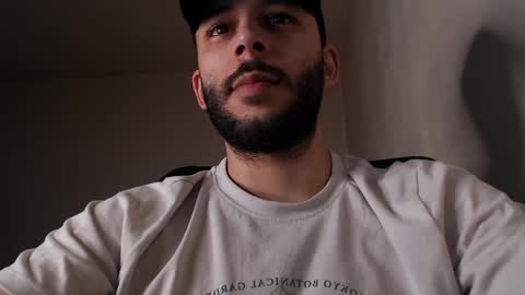 HenryAxe online show from April 4, 2026, 10:57 am