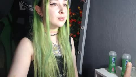 Hentaishiing online show from December 15, 2024, 4:48 pm