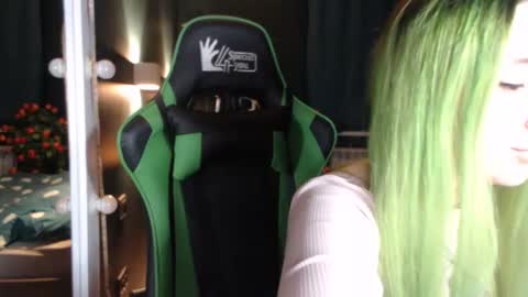 Hentaishiing online show from February 17, 2025, 3:42 pm