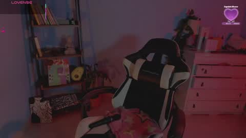 Hello I am Valentina independent Colombian model I love sensuality and pleasure welcome online show from March 31, 2026, 2:28 pm