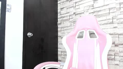 hera_elis online show from January 11, 2025, 7:49 pm