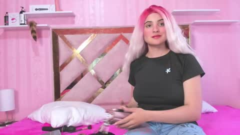 hera_elis online show from March 9, 2025, 7:59 pm