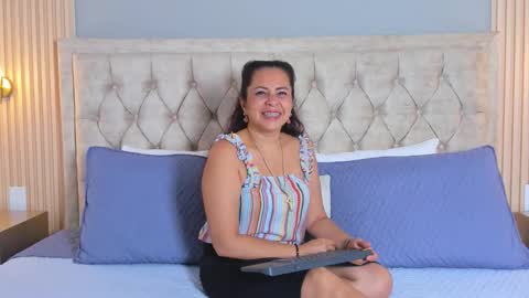 Snapshot of hera_goddesss chatting on September 10, 2025, 8:09 pm Hera online show from September 10, 2025, 8:09 pm