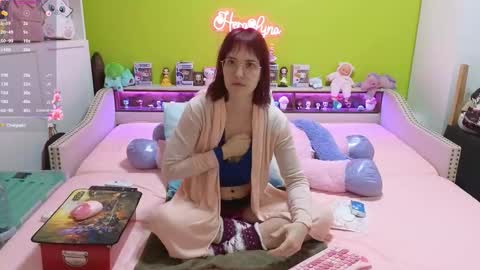 Snapshot of heraluna_ chatting on January 7, 2026, 10:12 pm HeraLuna online show from January 7, 2026, 10:12 pm