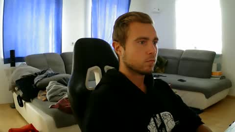 John Pearl online show from September 18, 2025, 8:49 am