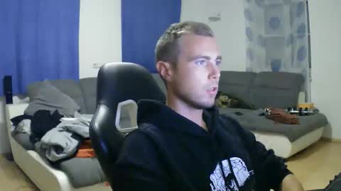 John Pearl online show from September 30, 2025, 7:41 pm