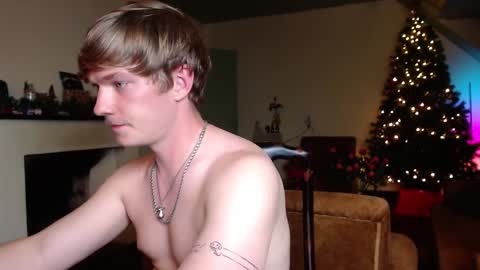 Snapshot of hercules__ chatting on December 28, 2024, 3:15 pm Gregblonde Alextattoo online show from December 28, 2024, 3:15 pm