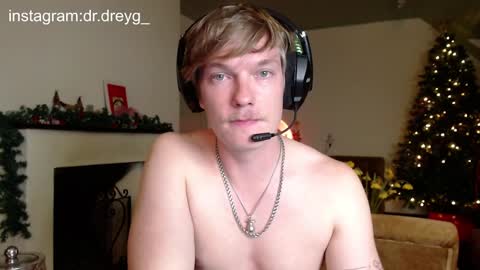 Snapshot of hercules__ chatting on January 9, 2025, 5:33 pm Gregblonde Alextattoo online show from January 9, 2025, 5:33 pm