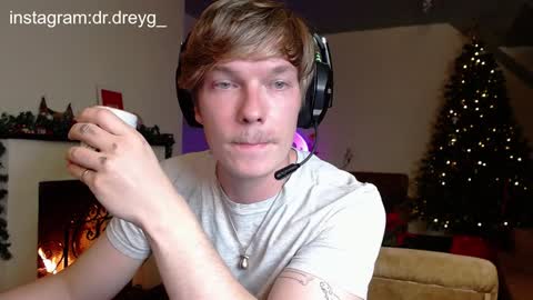 Snapshot of hercules__ chatting on January 10, 2025, 2:55 pm Gregblonde Alextattoo online show from January 10, 2025, 2:55 pm