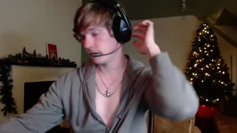 Snapshot of hercules__ chatting on January 12, 2025, 6:05 pm Gregblonde Alextattoo online show from January 12, 2025, 6:05 pm