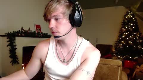 Snapshot of hercules__ chatting on January 13, 2025, 3:36 pm Gregblonde Alextattoo online show from January 13, 2025, 3:36 pm