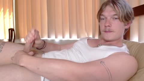 Snapshot of hercules__ chatting on January 26, 2025, 5:45 am Gregblonde Alextattoo online show from January 26, 2025, 5:45 am