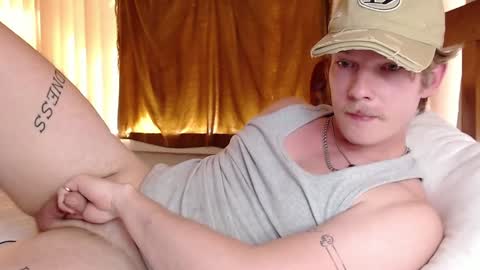 Snapshot of hercules__ chatting on January 28, 2025, 6:49 am Gregblonde Alextattoo online show from January 28, 2025, 6:49 am