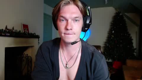 Snapshot of hercules__ chatting on January 29, 2025, 5:56 pm Gregblonde Alextattoo online show from January 29, 2025, 5:56 pm