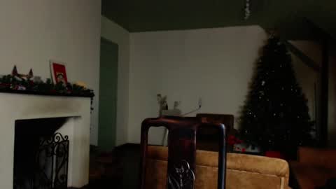 Snapshot of hercules__ chatting on February 1, 2025, 1:41 pm Gregblonde Alextattoo online show from February 1, 2025, 1:41 pm