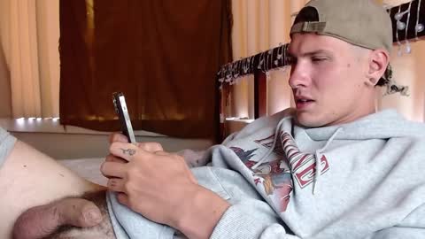 Snapshot of hercules__ chatting on February 4, 2025, 3:22 am Gregblonde Alextattoo online show from February 4, 2025, 3:22 am