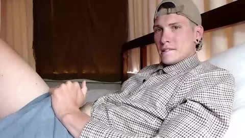 Snapshot of hercules__ chatting on February 11, 2025, 12:49 am Gregblonde Alextattoo online show from February 11, 2025, 12:49 am