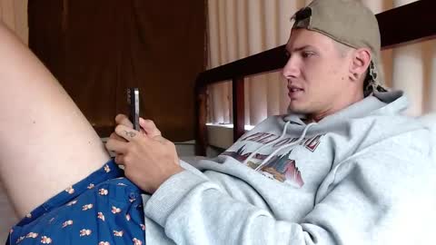 Snapshot of hercules__ chatting on February 12, 2025, 12:16 am Gregblonde Alextattoo online show from February 12, 2025, 12:16 am