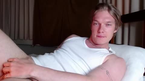 Snapshot of hercules__ chatting on February 12, 2025, 4:44 pm Gregblonde Alextattoo online show from February 12, 2025, 4:44 pm