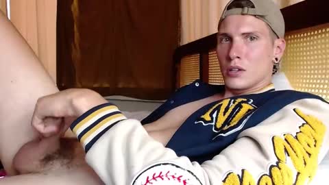 Snapshot of hercules__ chatting on February 14, 2025, 3:00 am Gregblonde Alextattoo online show from February 14, 2025, 3:00 am