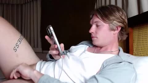 Snapshot of hercules__ chatting on February 21, 2025, 2:06 pm Gregblonde Alextattoo online show from February 21, 2025, 2:06 pm