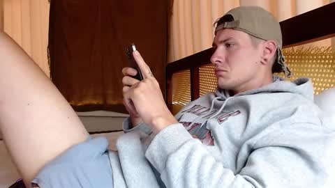 Snapshot of hercules__ chatting on March 4, 2025, 1:12 am Gregblonde Alextattoo online show from March 4, 2025, 1:12 am