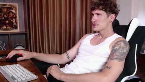 Snapshot of hercules__ chatting on September 11, 2025, 3:17 am Gregblonde Alextattoo online show from September 11, 2025, 3:17 am