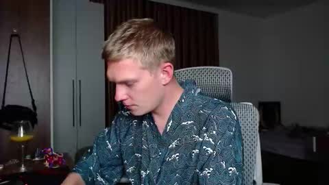 Snapshot of hercules__ chatting on September 15, 2025, 2:06 pm Gregblonde Alextattoo online show from September 15, 2025, 2:06 pm