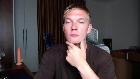 Snapshot of hercules__ chatting on September 22, 2025, 2:52 pm Gregblonde Alextattoo online show from September 22, 2025, 2:52 pm