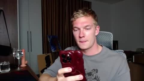 Snapshot of hercules__ chatting on September 24, 2025, 12:08 pm Gregblonde Alextattoo online show from September 24, 2025, 12:08 pm