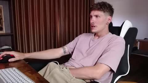 Snapshot of hercules__ chatting on October 13, 2025, 1:38 am Gregblonde Alextattoo online show from October 13, 2025, 1:38 am