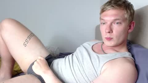 Snapshot of hercules__ chatting on October 16, 2025, 5:03 pm Gregblonde Alextattoo online show from October 16, 2025, 5:03 pm