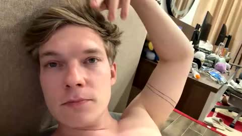 Snapshot of hercules__ chatting on May 26, 2026, 10:17 pm Gregblonde Alextattoo online show from May 26, 2026, 10:17 pm