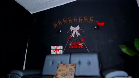 Snapshot of herculeswheeler chatting on December 11, 2024, 12:33 am Hercules online show from December 11, 2024, 12:33 am